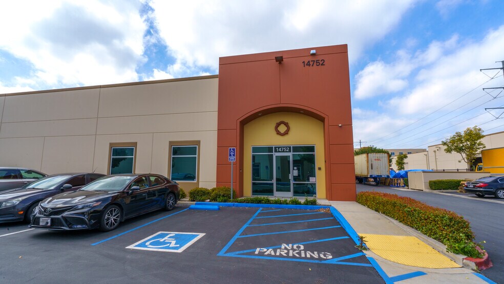 Primary Photo Of 14752 Yorba Ct, Chino Manufacturing For Sale