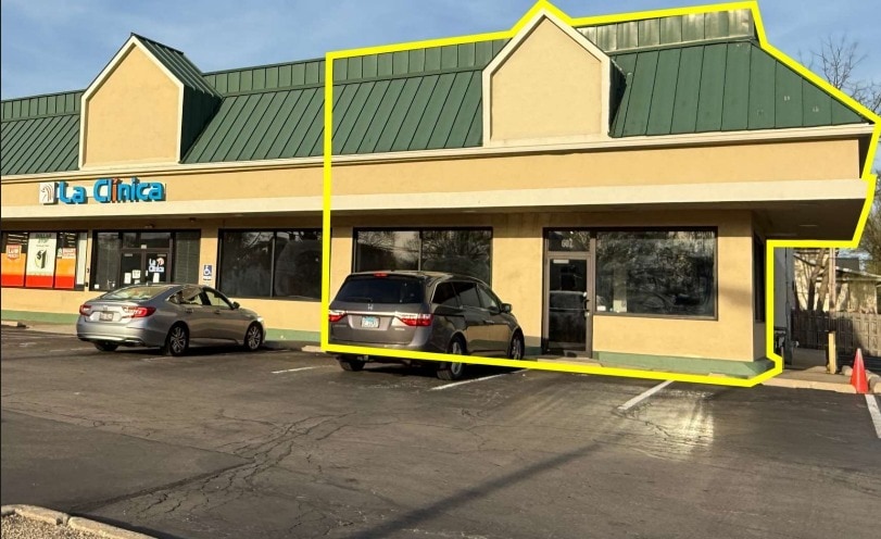 More Photos Of 609-611 Dundee Ave, Elgin Freestanding For Lease