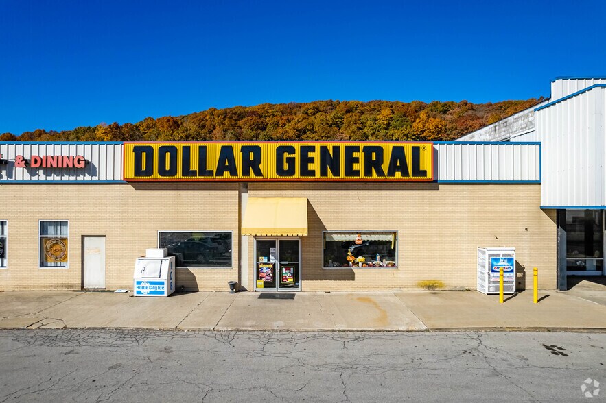 More Photos Of 697 Allegheny Blvd, Franklin Unknown For Lease