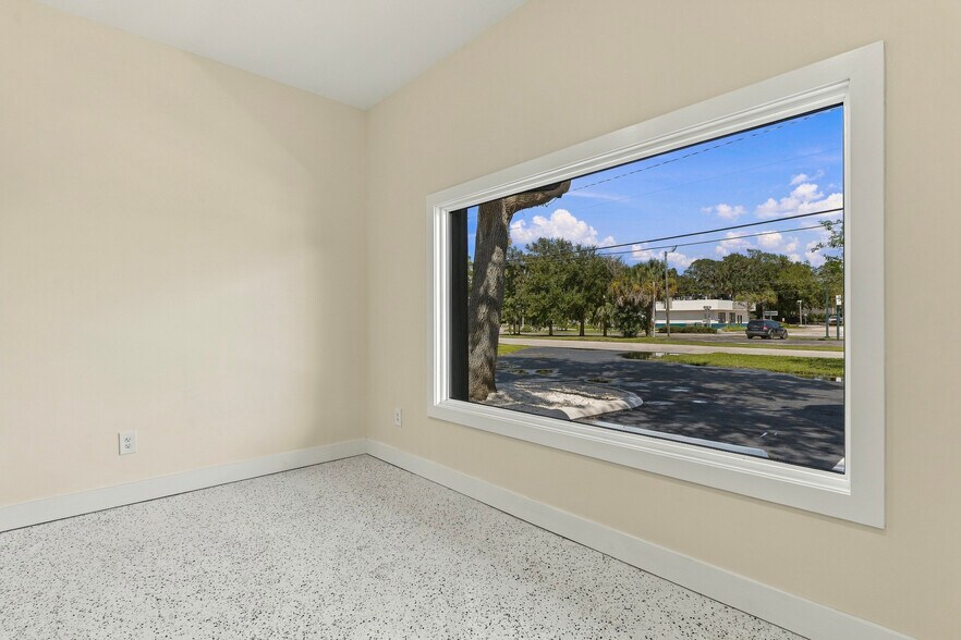 More Photos Of 1228 S Hopkins Ave, Titusville Office For Sale