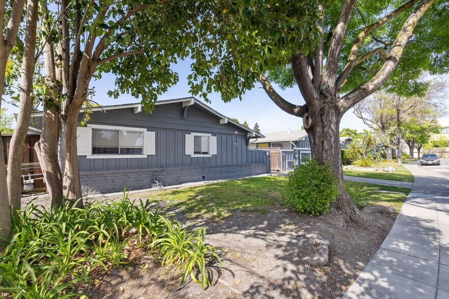 More Photos Of 2483-2491 Whitney Dr, Mountain View Apartments For Sale