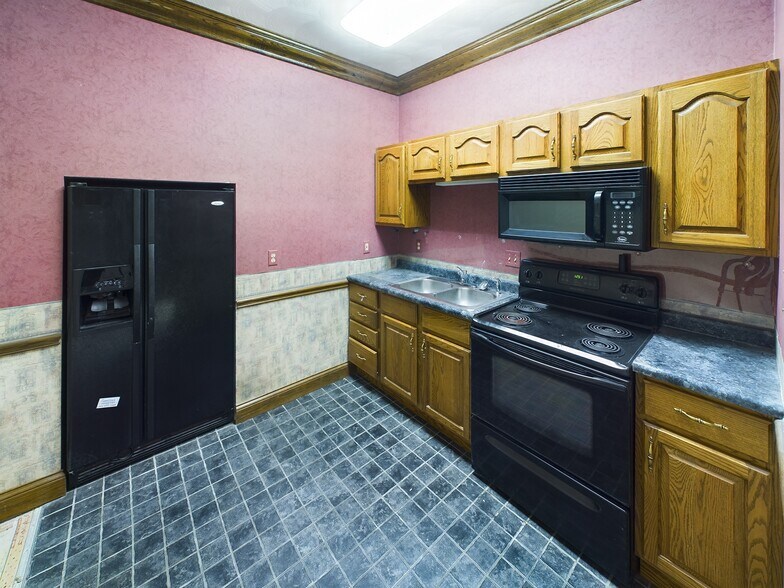 More Photos Of 3201 Guernsey St, Bellaire Office For Sale