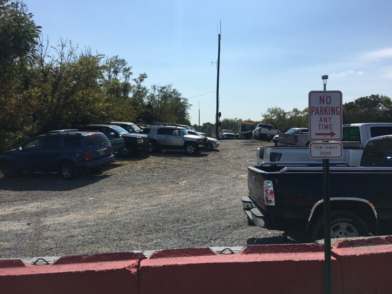 More Photos Of 1268 S Lowry St, Smyrna Auto Repair For Sale