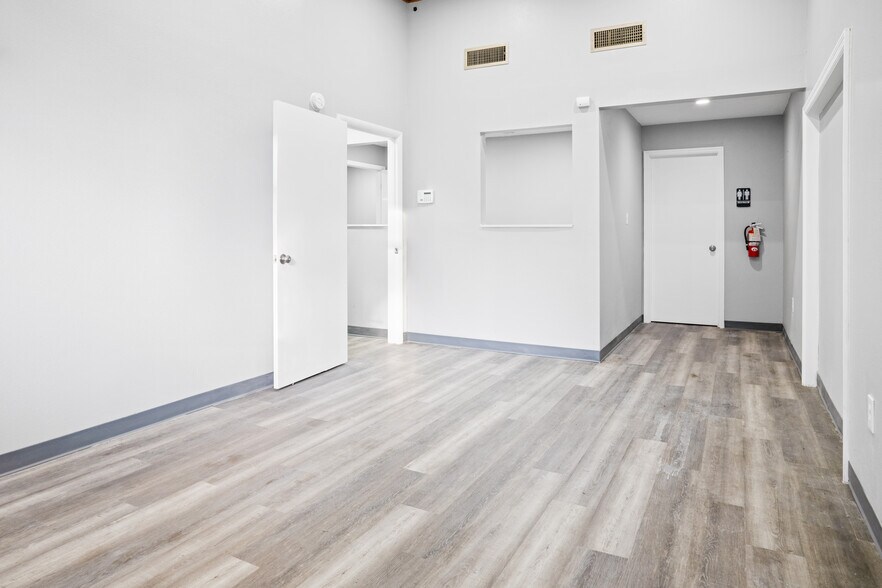 More Photos Of 7008 Jason Dr, Zephyrhills Medical For Sale