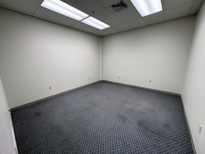 More Photos Of 1530 N 1000 W, Logan Warehouse For Lease