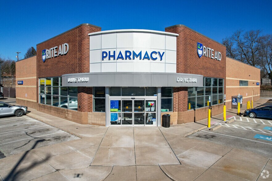Primary Photo Of 7345 Saltsburg Rd, Penn Hills Drugstore For Lease