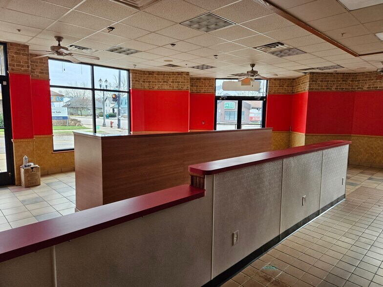 More Photos Of 1629 E Michigan Ave, Lansing Apartments For Lease