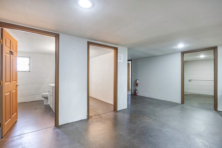 More Photos Of 403 N Florence St, Casa Grande Restaurant For Lease