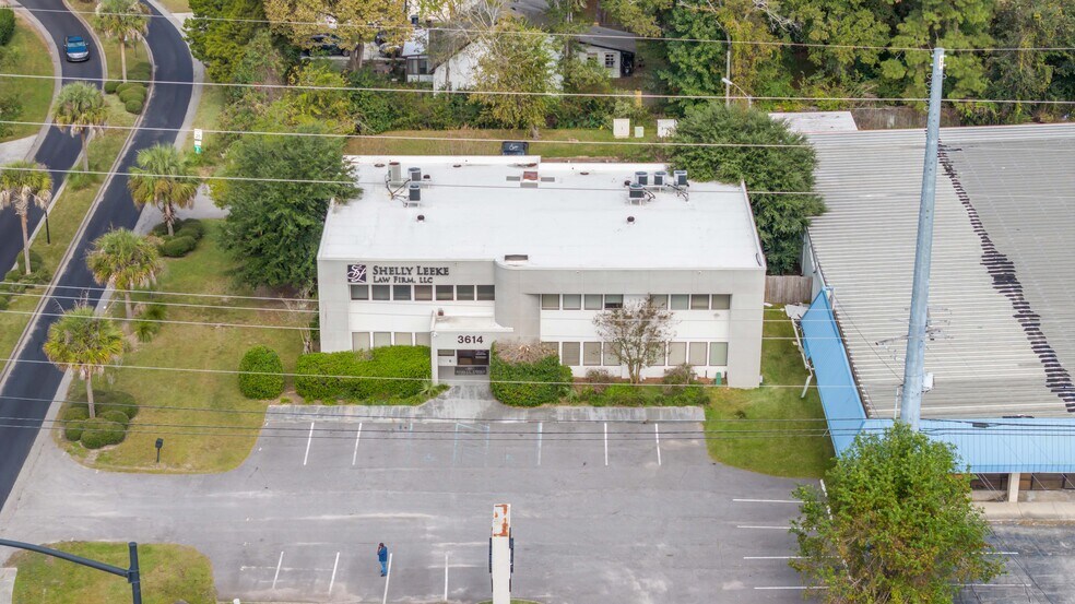 More Photos Of 3614 Ashley Phosphate Rd, Charleston Office For Sale