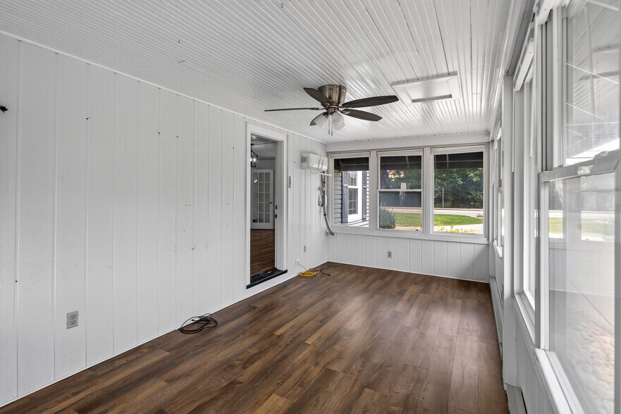 More Photos Of 1010 Harrison Ave, Harrison Office For Sale