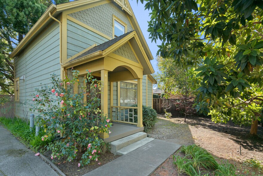 More Photos Of 603 Mission St, Santa Cruz Office For Sale