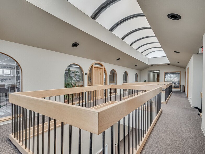 More Photos Of 6656 NW 39th Expy, Bethany Office For Lease