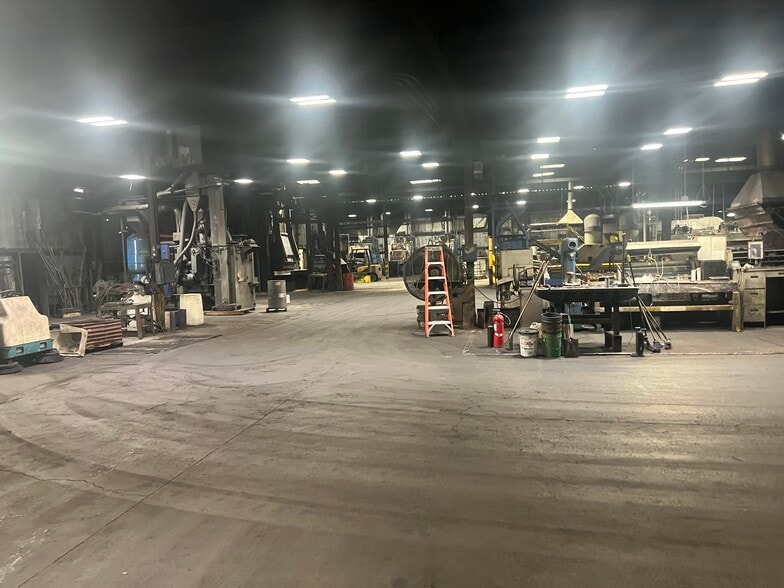 More Photos Of 400 S Gray St, Albany Manufacturing For Sale