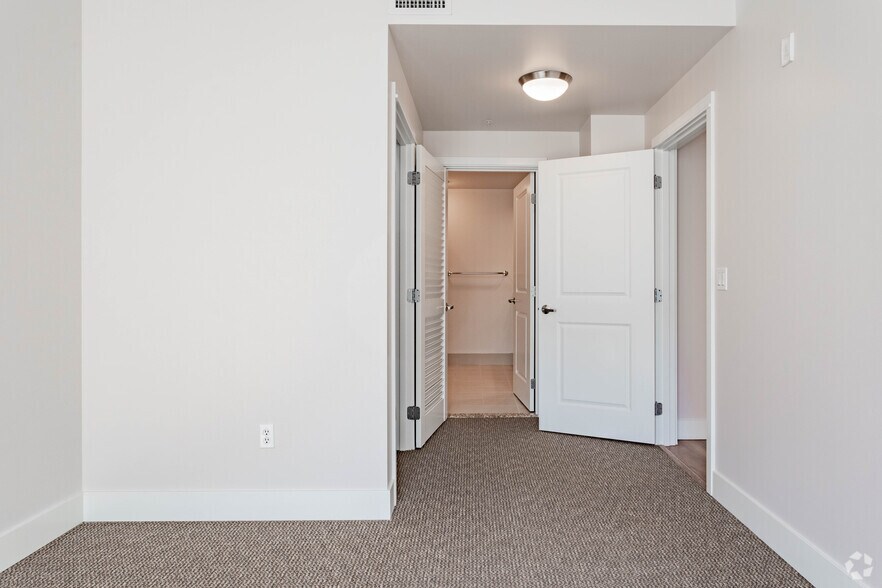 More Photos Of 7650 SE 27th St, Mercer Island Apartments For Lease