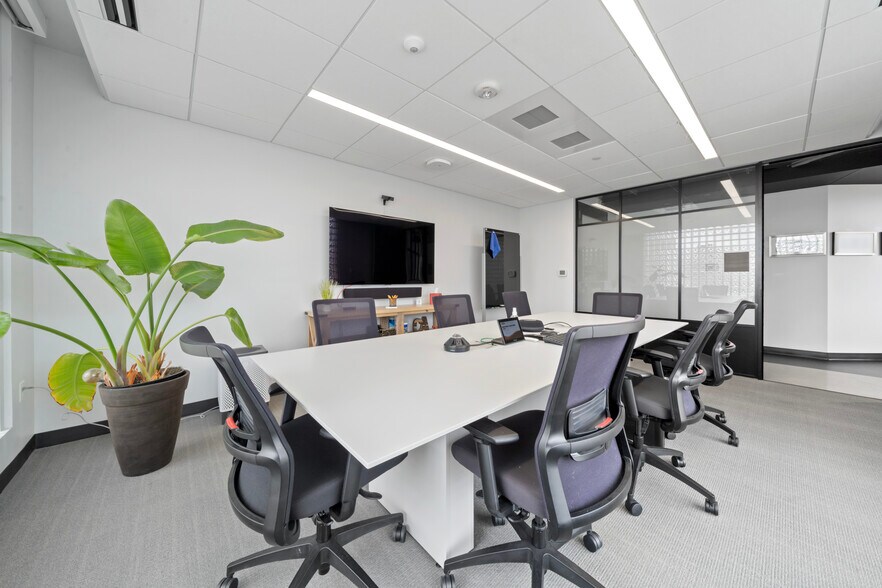 More Photos Of 7620 Guadalupe St, Austin Office For Lease