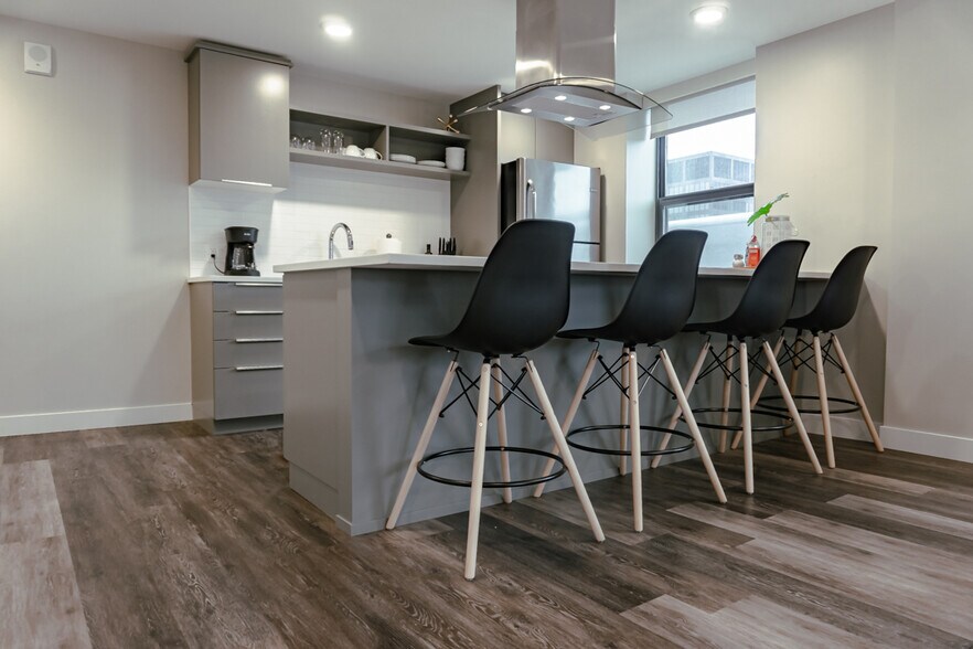 More Photos Of 201 Michigan St NW, Grand Rapids Apartments For Lease