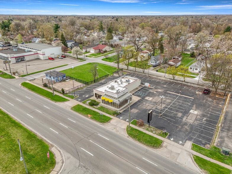 More Photos Of 15839 Telegraph Rd, Redford Township Fast Food For Lease