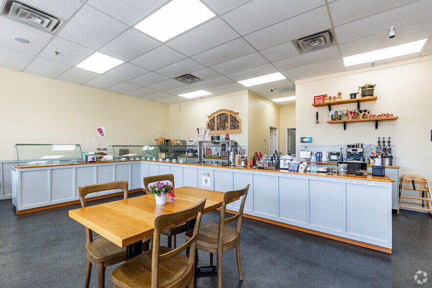 More Photos Of 17860 SE 109th Ave, Summerfield Unknown For Lease