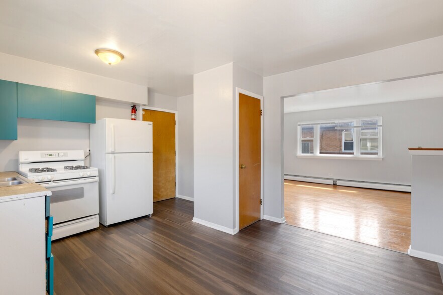 More Photos Of 3631 147th St, Midlothian Apartments For Sale