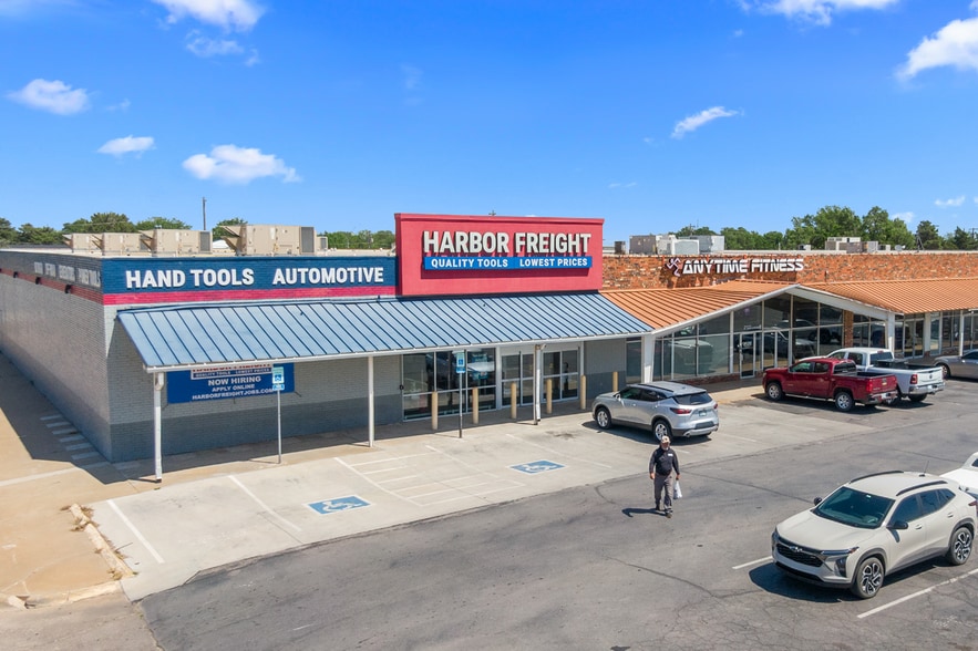 Primary Photo Of 2110 Oklahoma Ave, Woodward Freestanding For Sale