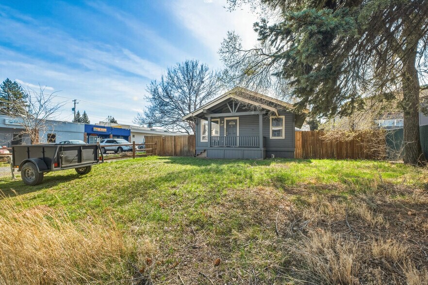 More Photos Of , Bend General Retail For Sale