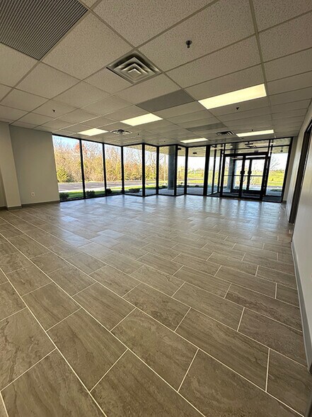 More Photos Of 6601 Midland Industrial Dr, Shelbyville Distribution For Lease