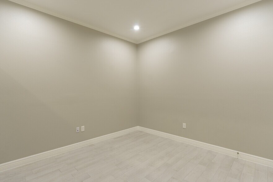 More Photos Of 10401 S Mason Rd Building B, Richmond Medical For Sale