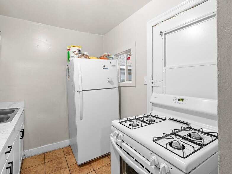 More Photos Of 127 W Mead Ave, Salt Lake City Apartments For Sale