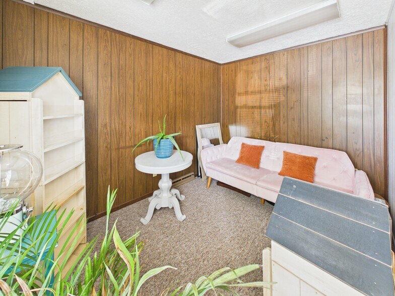 More Photos Of 414 Martin St, Greenville Office For Sale