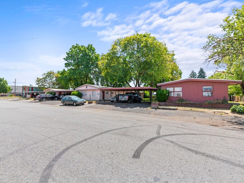 More Photos Of 5004-5010 E 1st Ave, Spokane Valley Apartments For Sale