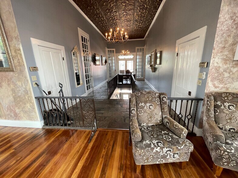 More Photos Of 117 N Jefferson Ave, Eatonton Storefront For Sale