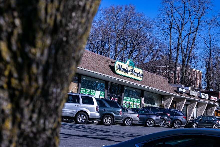 More Photos Of 4785 Boston Post Rd, Pelham Unknown For Lease