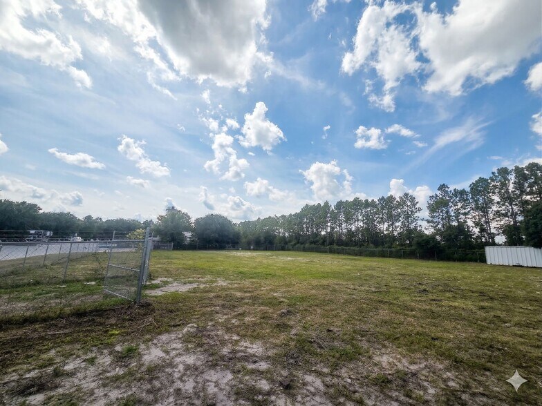 More Photos Of Industrial Park Rd, Green Cove Springs Land For Lease