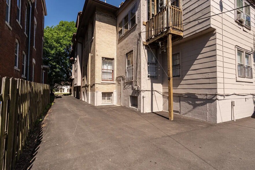 More Photos Of 1229 S 4th St, Louisville Apartments For Sale