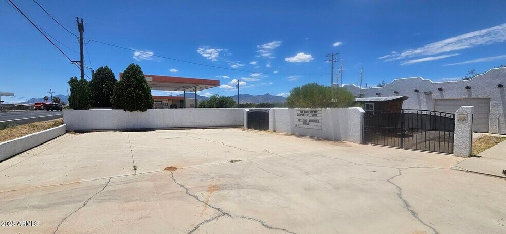 More Photos Of 116 Huachuca Blvd, Huachuca City Flex For Sale