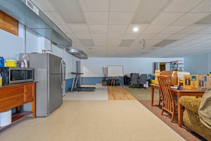 More Photos Of 75 Jackson Ave, Cohoes Warehouse For Lease