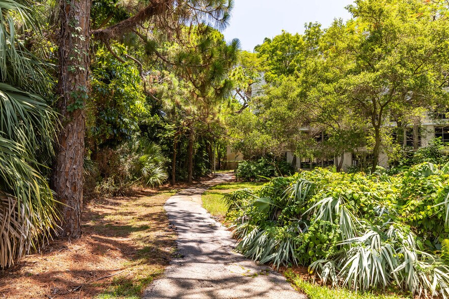 More Photos Of 1501 Yamato Rd, Boca Raton Office For Lease