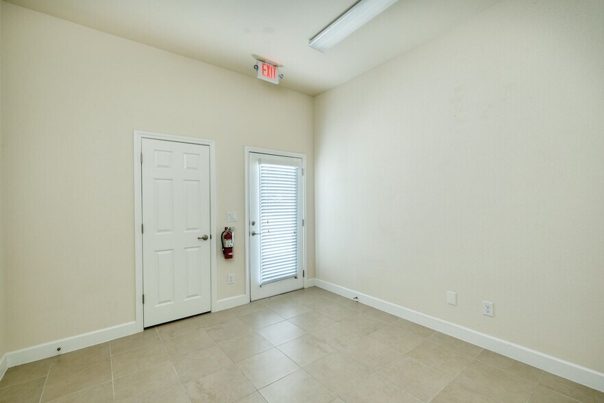 More Photos Of 1009 W Pecan St, Pflugerville Medical For Sale