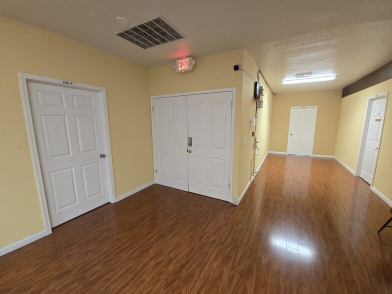 More Photos Of 1040 Park Ave, San Jose Storefront Retail Office For Lease