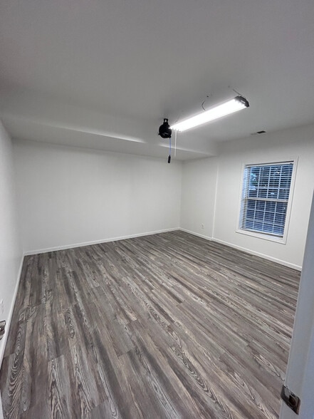 More Photos Of 146-A Litton Dr, Lexington Flex For Lease