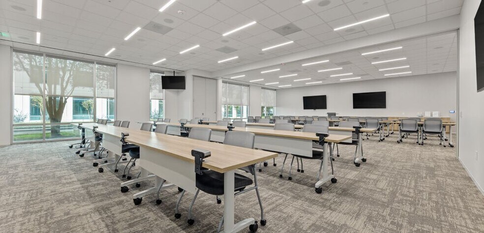 More Photos Of 3250 Briarpark Dr, Houston Office For Lease