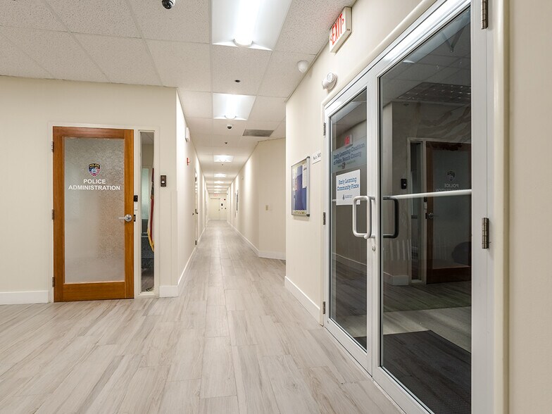 More Photos Of 2051 Dr Martin Luther King Jr Blvd, Riviera Beach Office For Sale