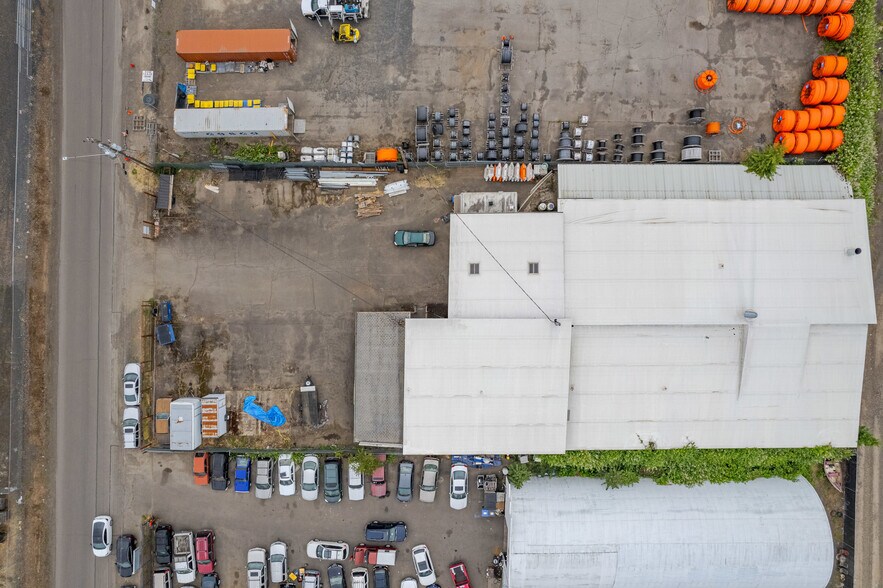 More Photos Of 2150 Cross St, Eugene Service For Sale