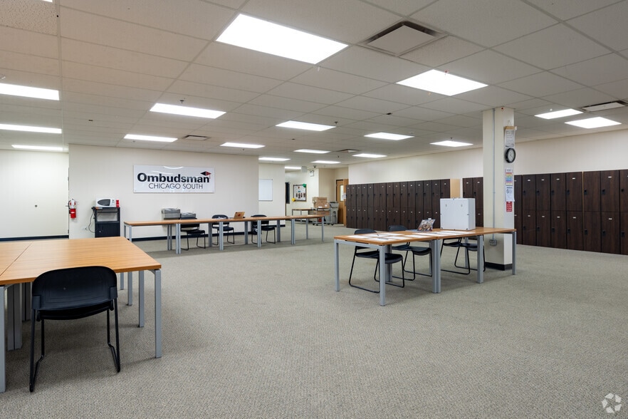 More Photos Of 6057 S Western Ave, Chicago Freestanding For Sale