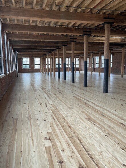 More Photos Of 222 Lake Ave, Yonkers Manufacturing For Lease