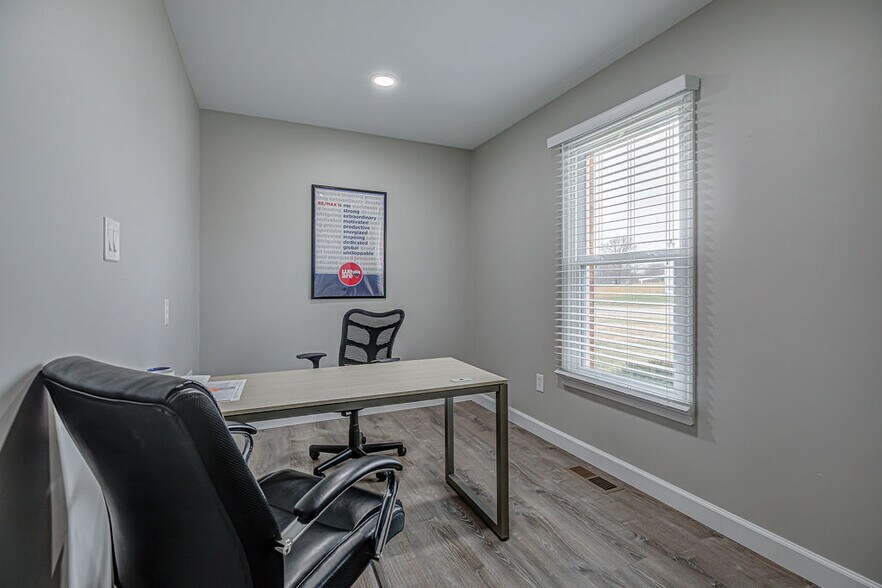 More Photos Of 300-304 Edgewood Dr, Trenton Medical For Lease