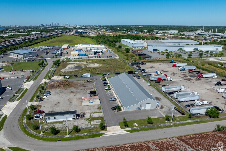 More Photos Of 1512 McKay Bay Ct, Tampa Manufacturing For Sale