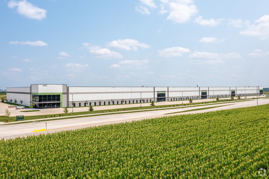 More Photos Of 4201 S James St, Grimes Warehouse For Lease