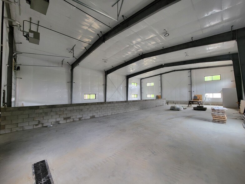 More Photos Of 50 Old Tyng Rd, Tyngsborough Warehouse For Sale