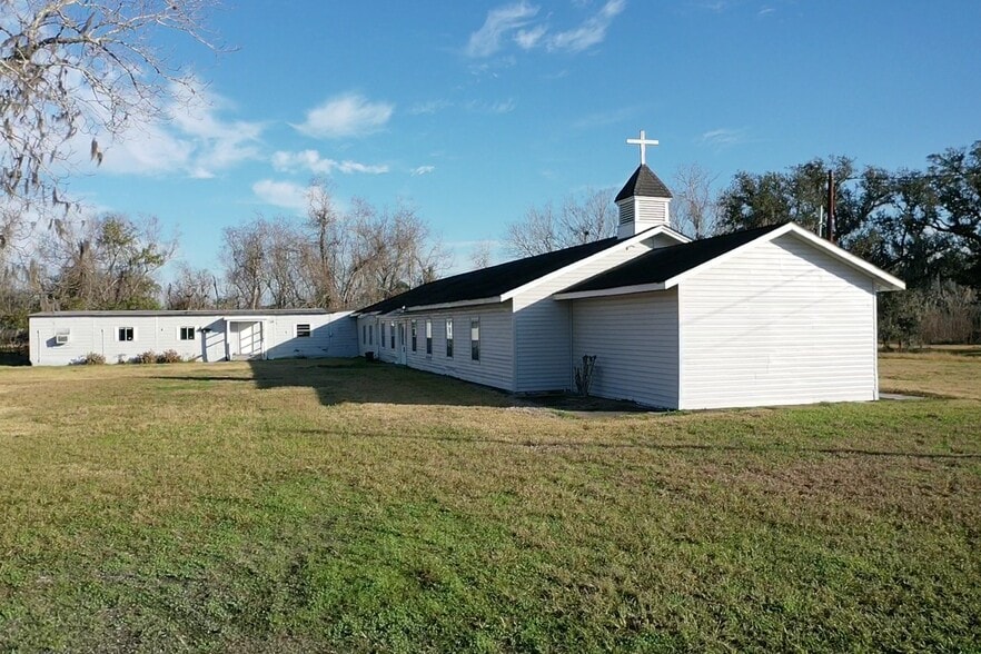 More Photos Of 3922 County Road 353, Brazoria Religious Facility For Sale